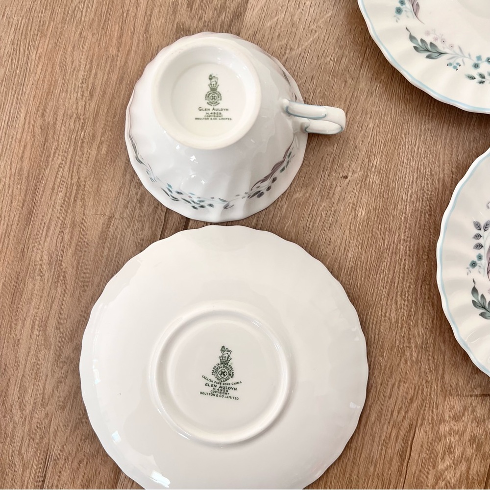 Royal Doulton Glen Auldyn 25 PCs Tea Set - Teapot, 6 X Cups, 6 X Saucers H4959 - Picture 3 of 9